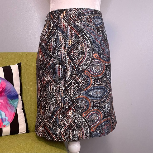 J Jill Ponte Mod Paisley Jacobean Print Straight Pencil Skirt - Picture 5 of 5